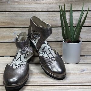 Fly London Pats Gold Sandals Size 40